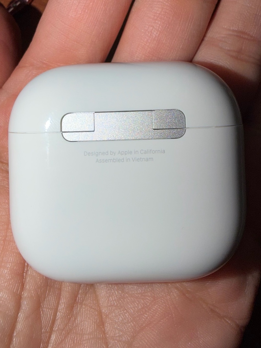 Apple Airpods 4 with Noise Cancellation and Pink Case - Picture 3 of 11
